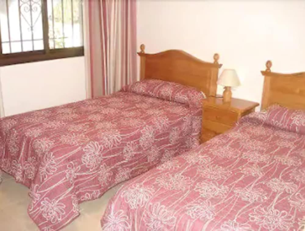 1 BEDROOM, APARTMENT