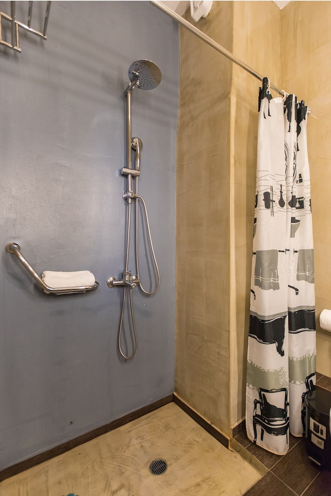 Theatro Hotel Odysseon 60/60
