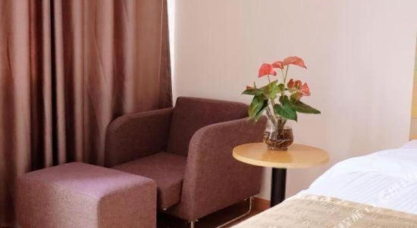 GreenTree Inn ShangHai Fengxian District XiaoTang Road Hotel 41/50