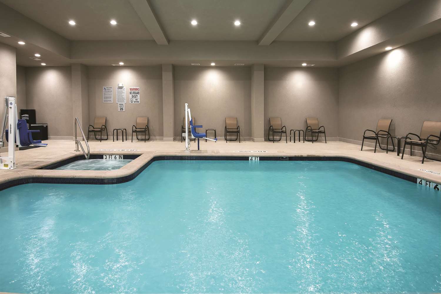 La Quinta Inn & Suites by Wyndham Fort Worth West - I-30 18/32