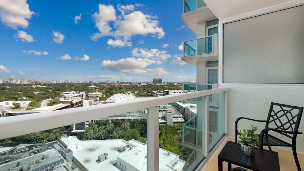 Miami Vacation Rentals - Coconut Grove 32/60