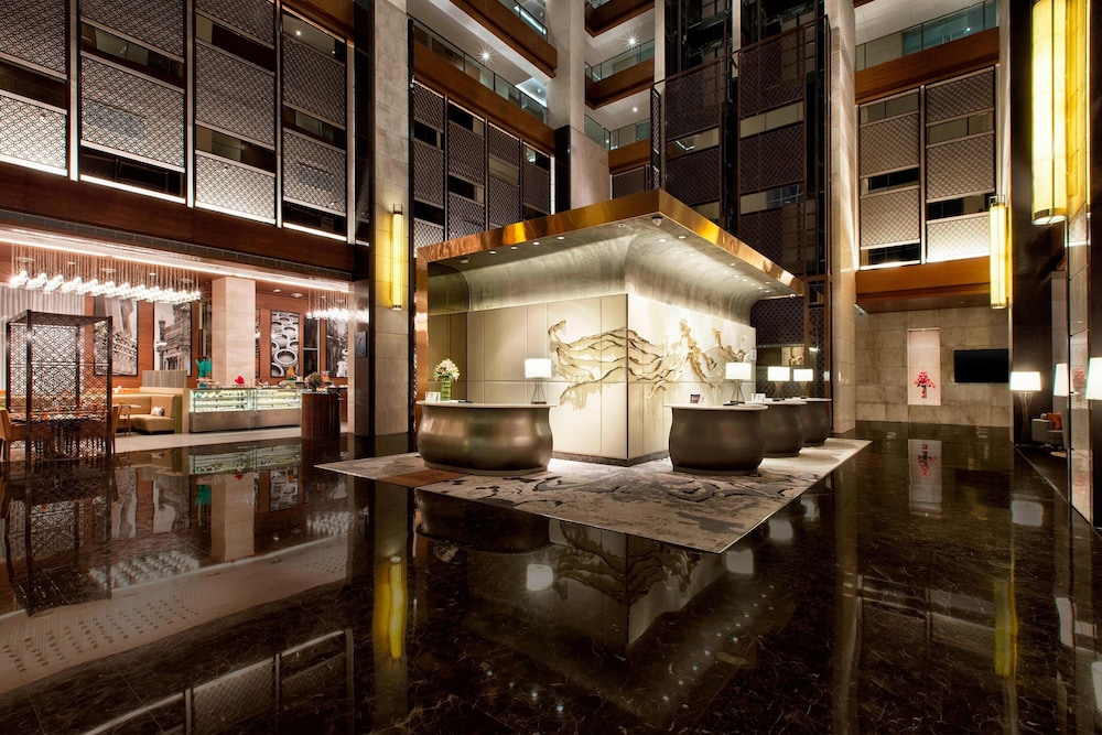Sheraton Hyderabad Hotel 1/71
