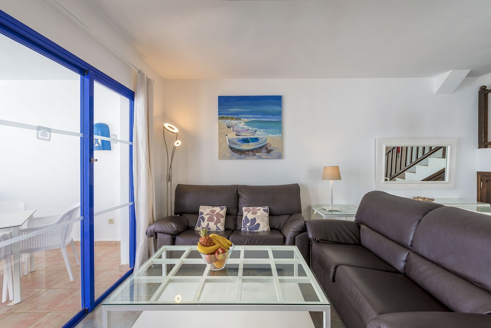 Villas Puerto Rubicon 32/71