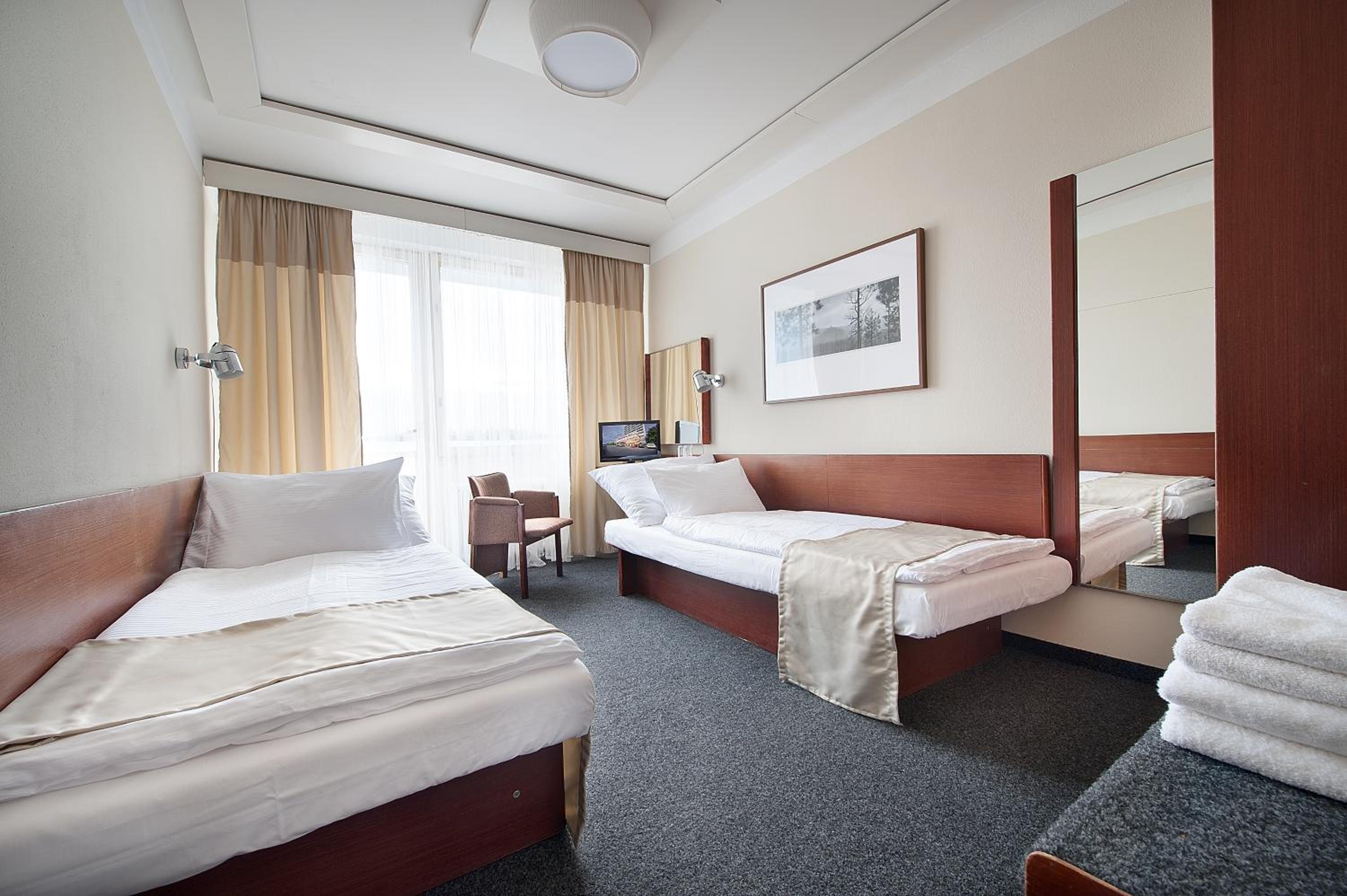 Hotel Kladno 11/50
