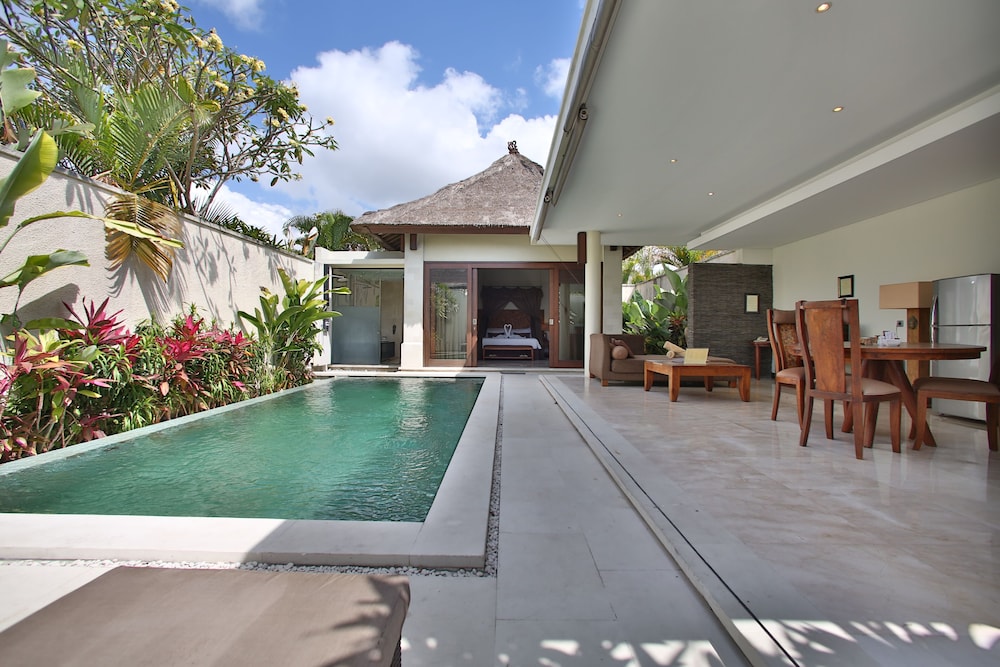 Mahagiri Villa And Spa Dreamland 10/71