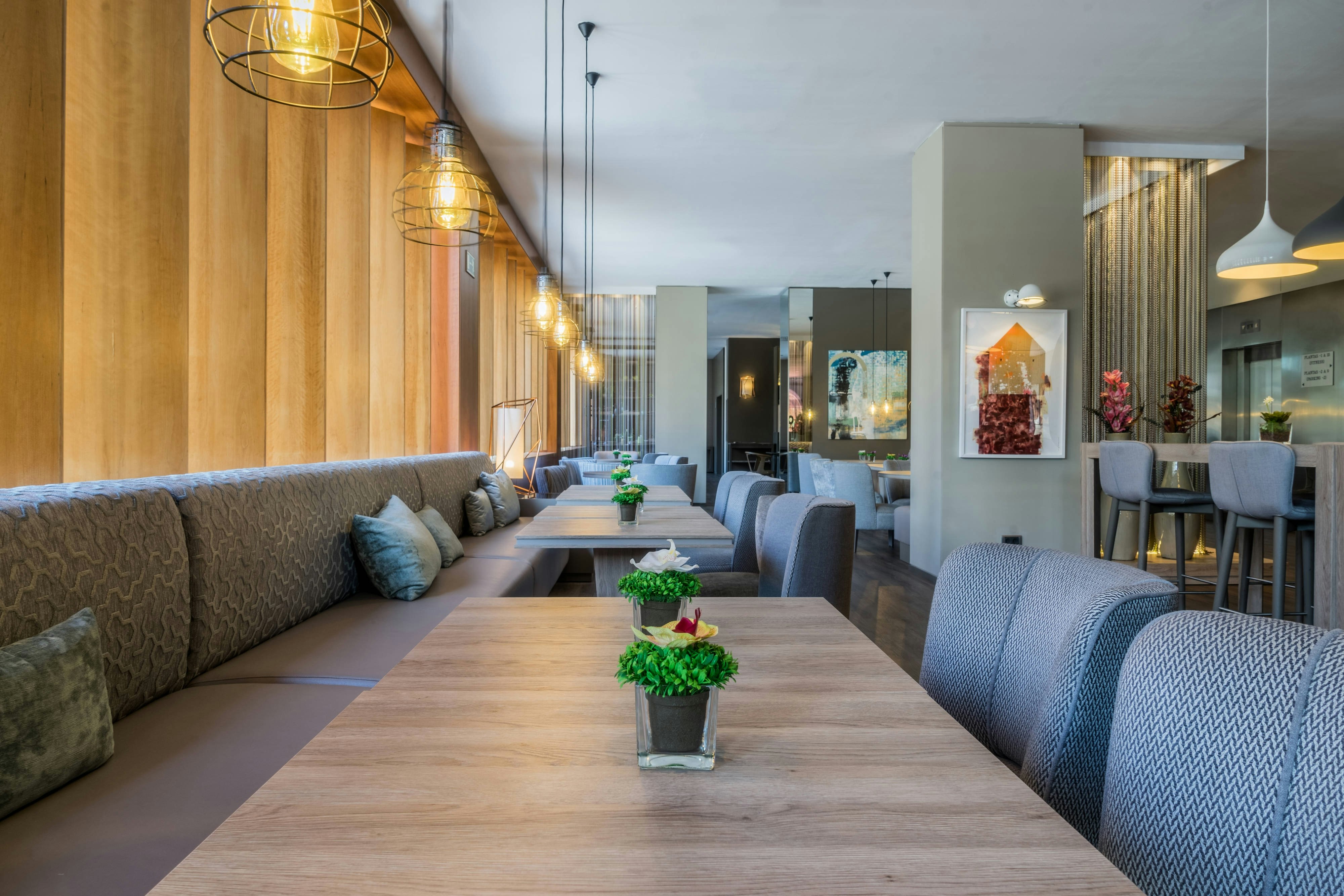 AC Hotel Valencia by Marriott 45/71