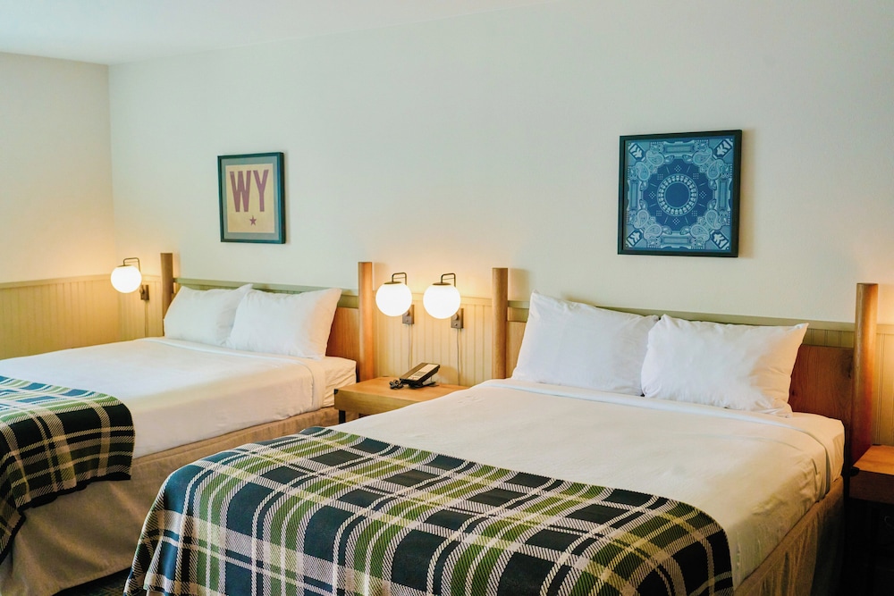 High Country Suites 10/55