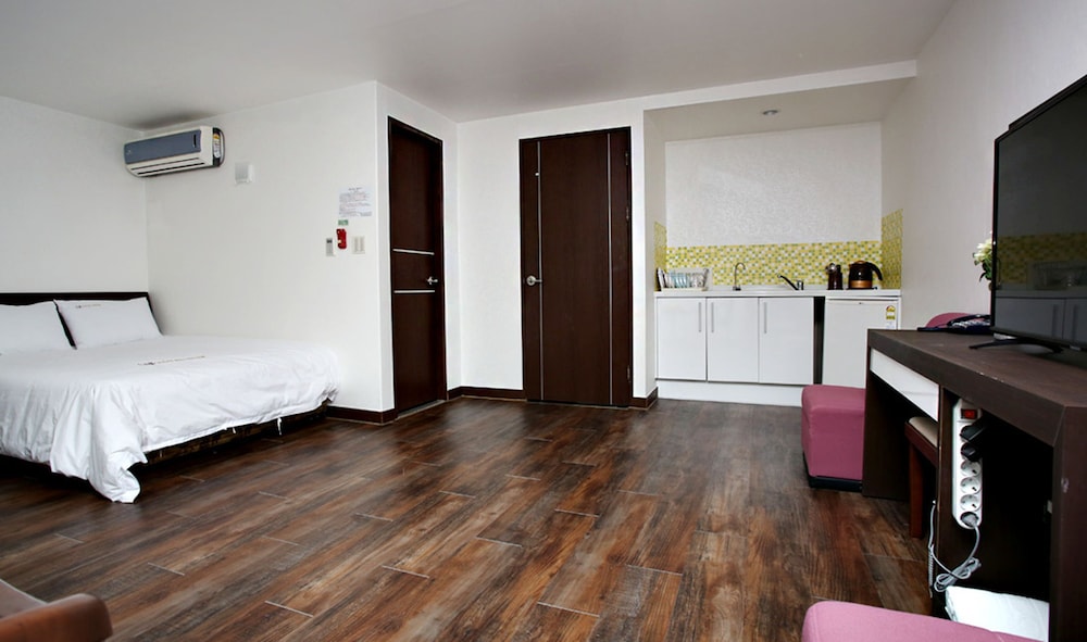Manripo Hotel 8/49
