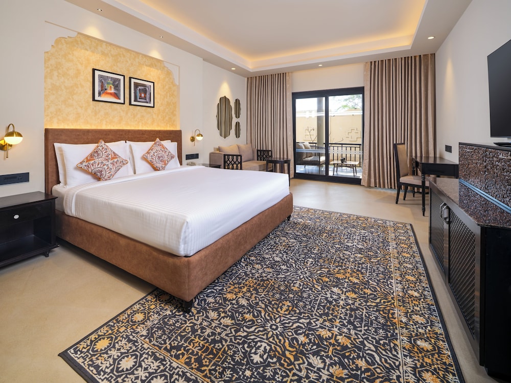 PREMIUM, KING BED, BALCONY