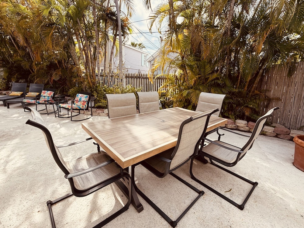 Heron House Court - Adult Only 50/65