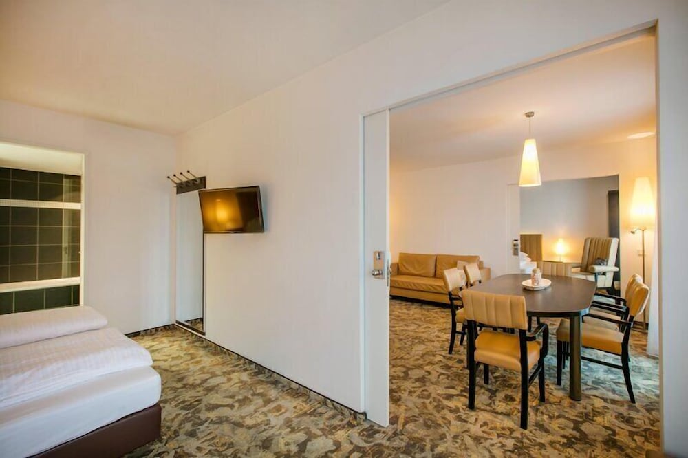 ARCOTEL Camino Stuttgart 22/64