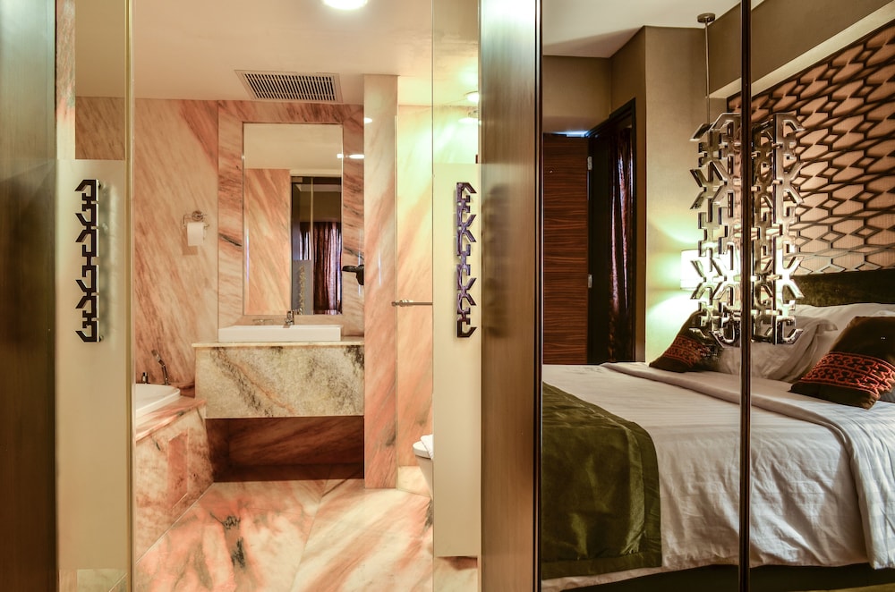 Grand Allison Jayapura 31/31