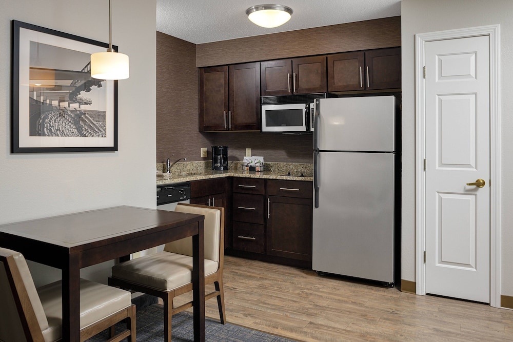 Residence Inn Boston Foxborough 16/25