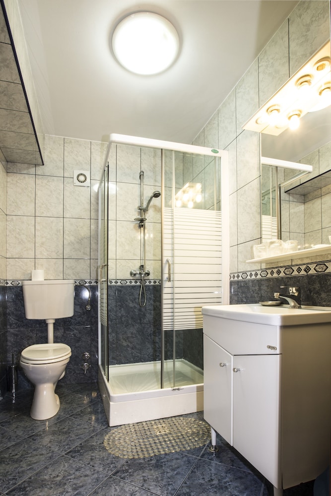 Herastrau Hotel 46/47
