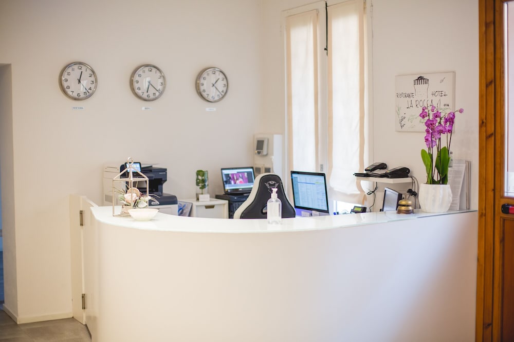 Albergo La Rocca 7/50