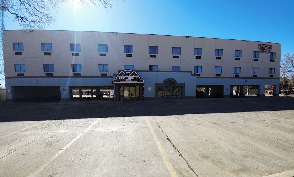Guest House Inn Medical District near Texas Tech Univ photo3