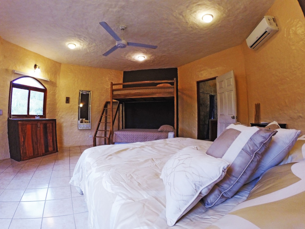 Surf Ranch Hotel & Resort 23/68