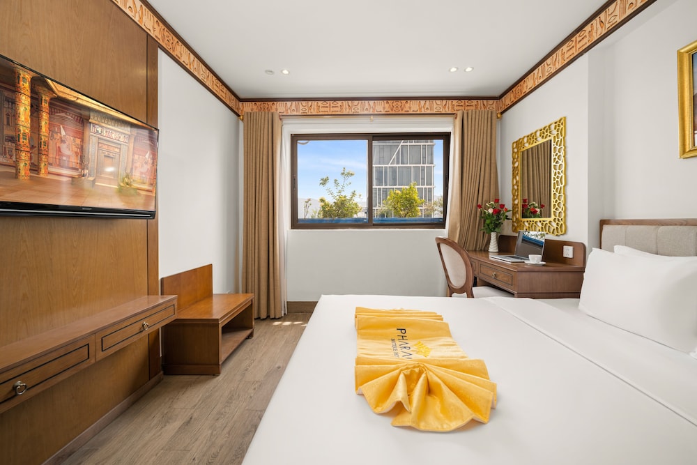 DELUXE, DOUBLE BED