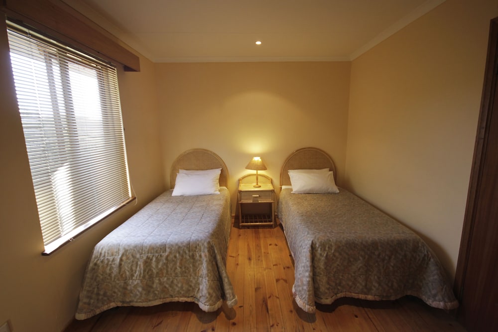 Sangiro Game Lodge 10/50