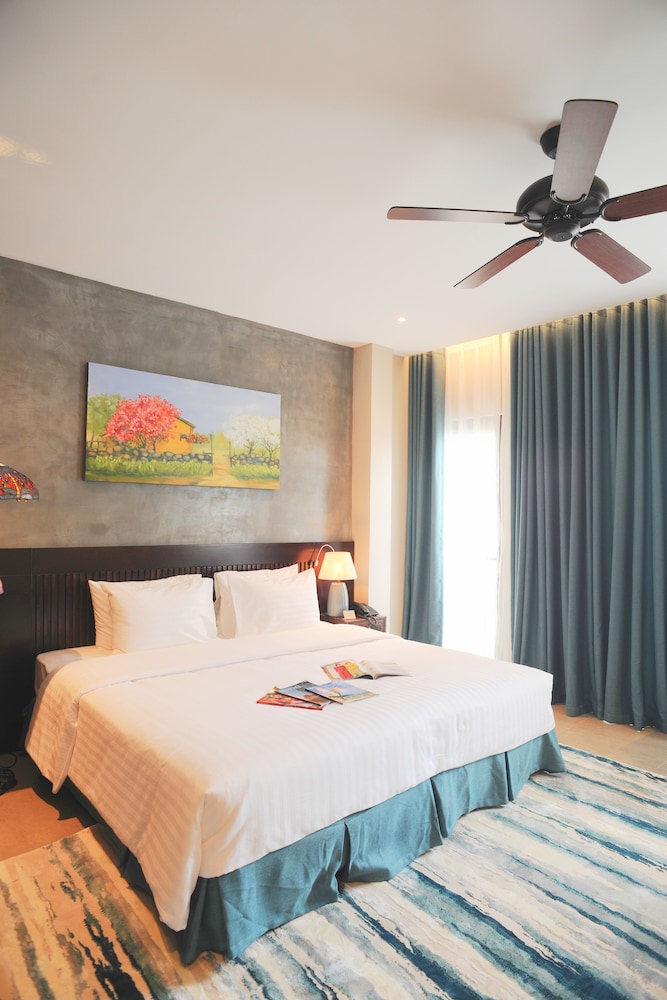 APARTMENT, KING BED, CITY VIEW