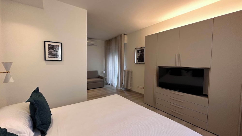 استوديو بسرير كوين بغرفة نوم واحدة مع أريكة، Residence Charming Apartments 7/10