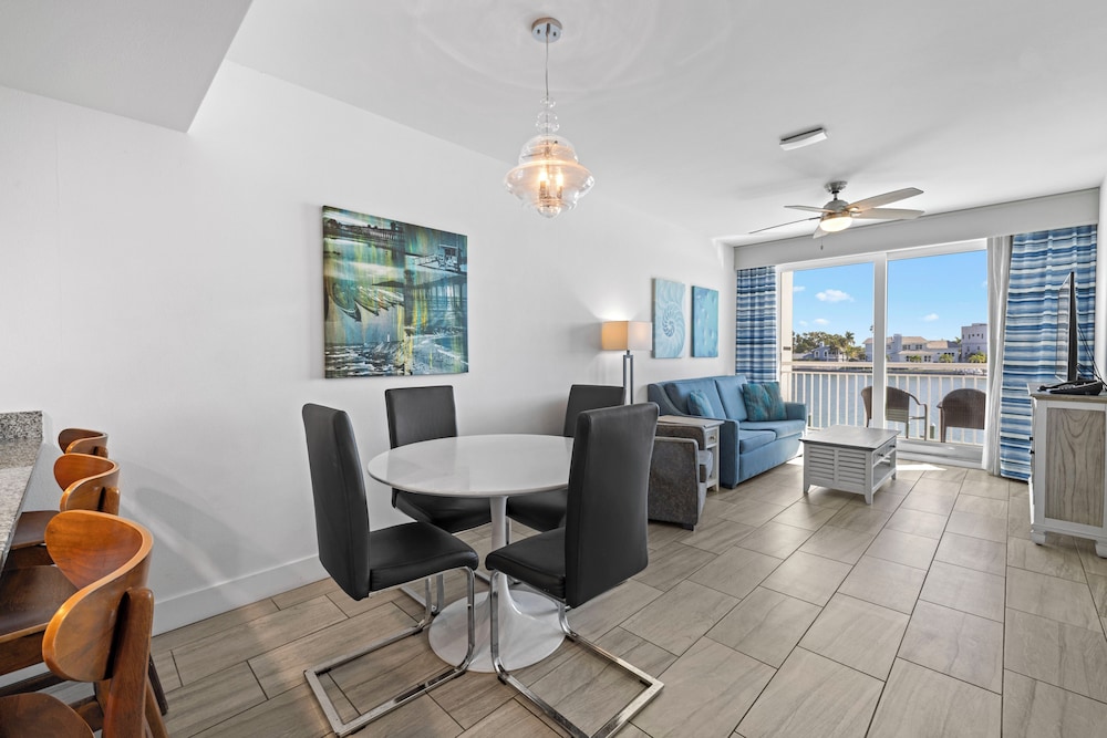 Provident Oceana Beachfront Suites 67/77