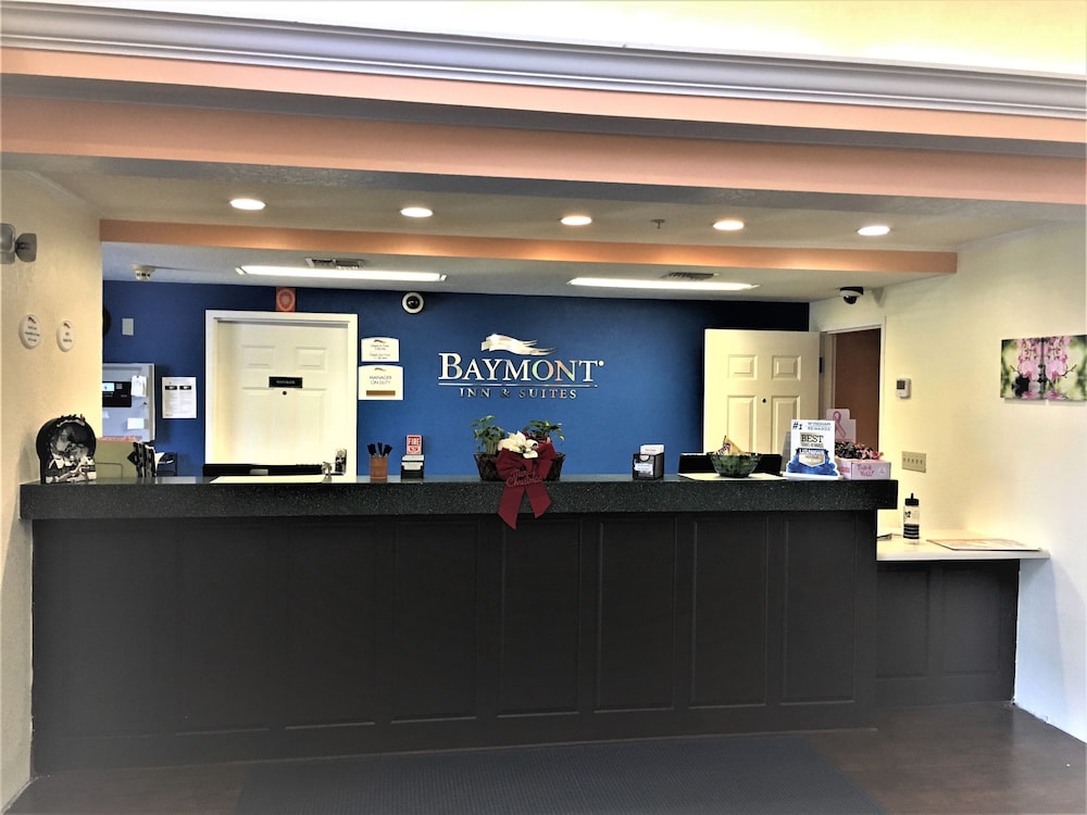 Baymont By Wyndham Lakeland 5/21