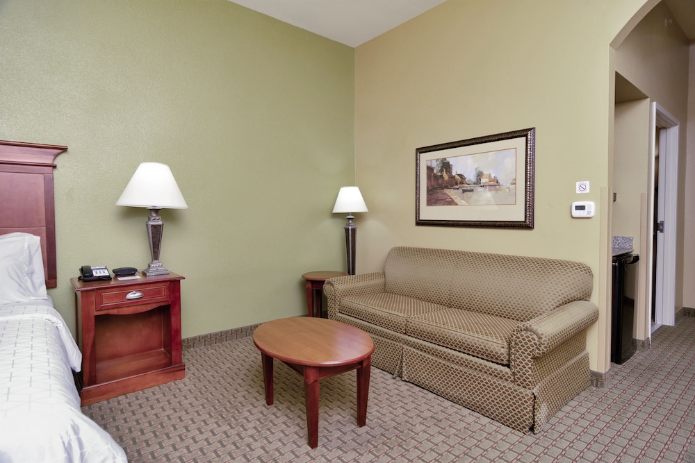 Holiday Inn Express Hotel And Suites Dfw West Hurst 47/74