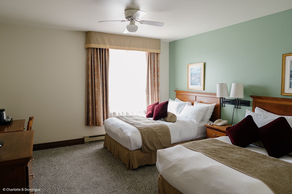 Tadoussac Hotel Seasonal Hotel 15/72