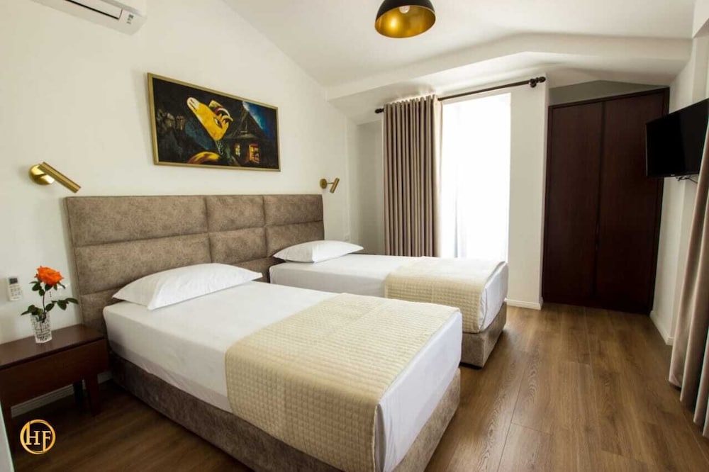 غرفة غراند بسريرين منفصلين، HOTEL FANTASY 2/5