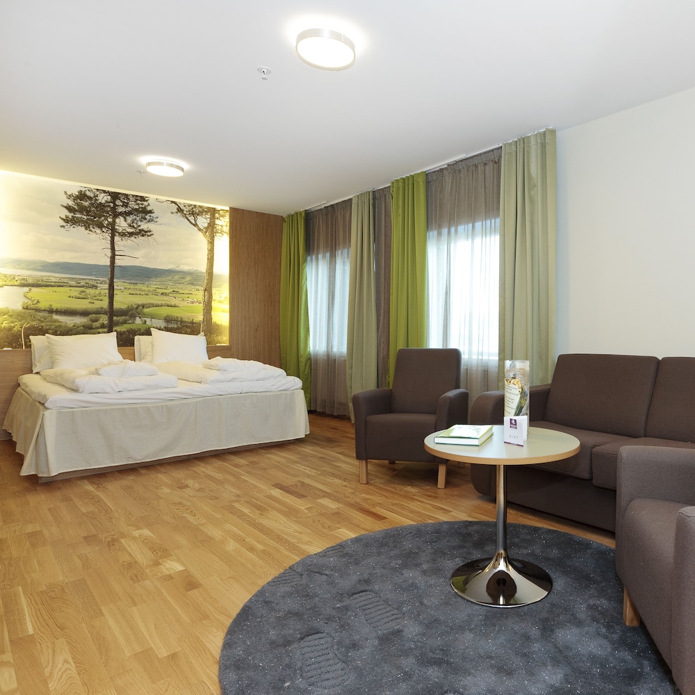Thon Hotel Varsog 8/43
