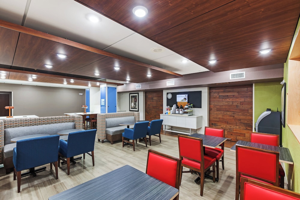 Holiday Inn Express Hotel And Suites Dallas Lewisville 55/69