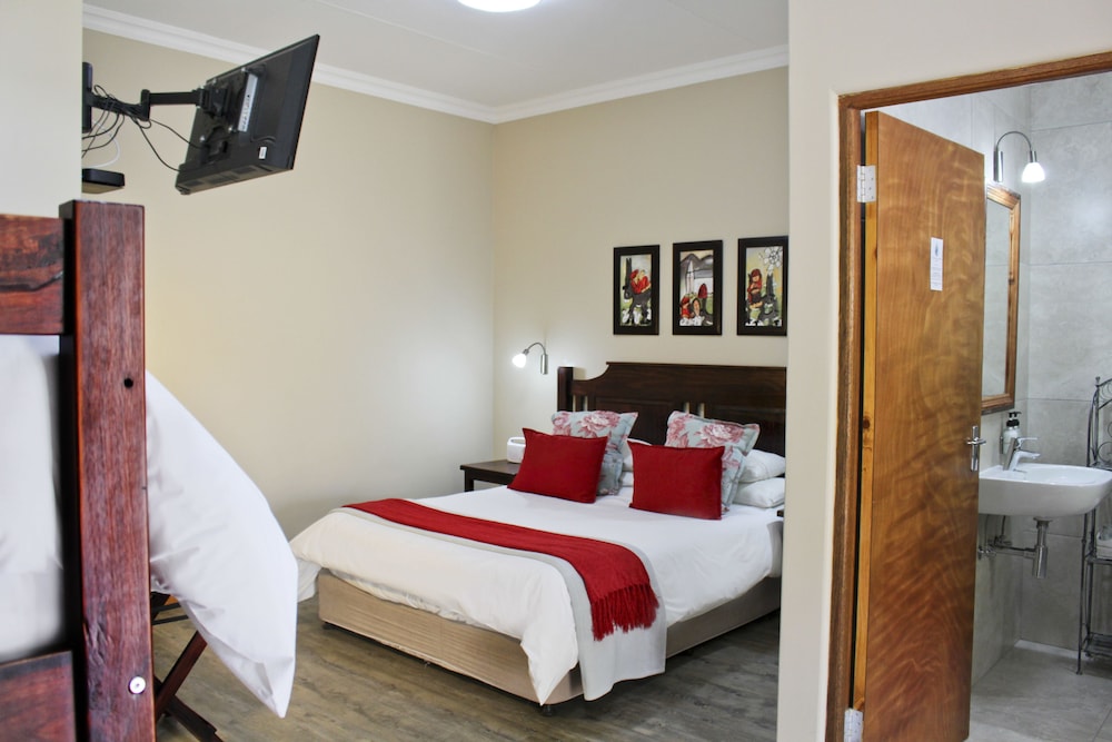 17 On Bird Guest House 7/50