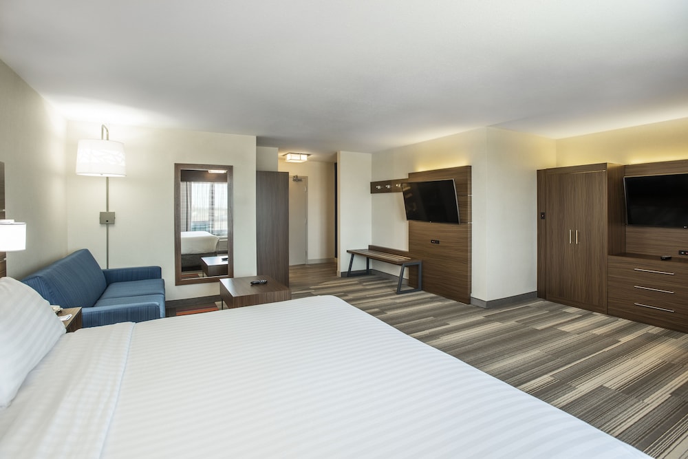 Holiday Inn Express Hotel Suites Medicine Hat Transcanada Hwy 16/75