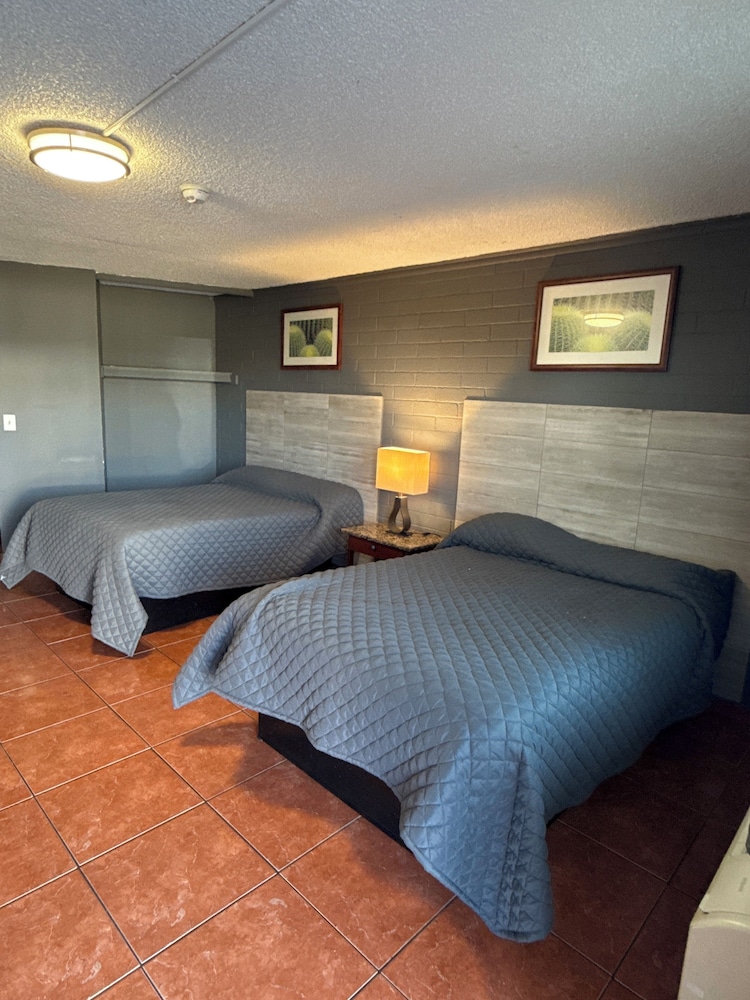 Rawls Motel Near Phoenix Airport 10/50