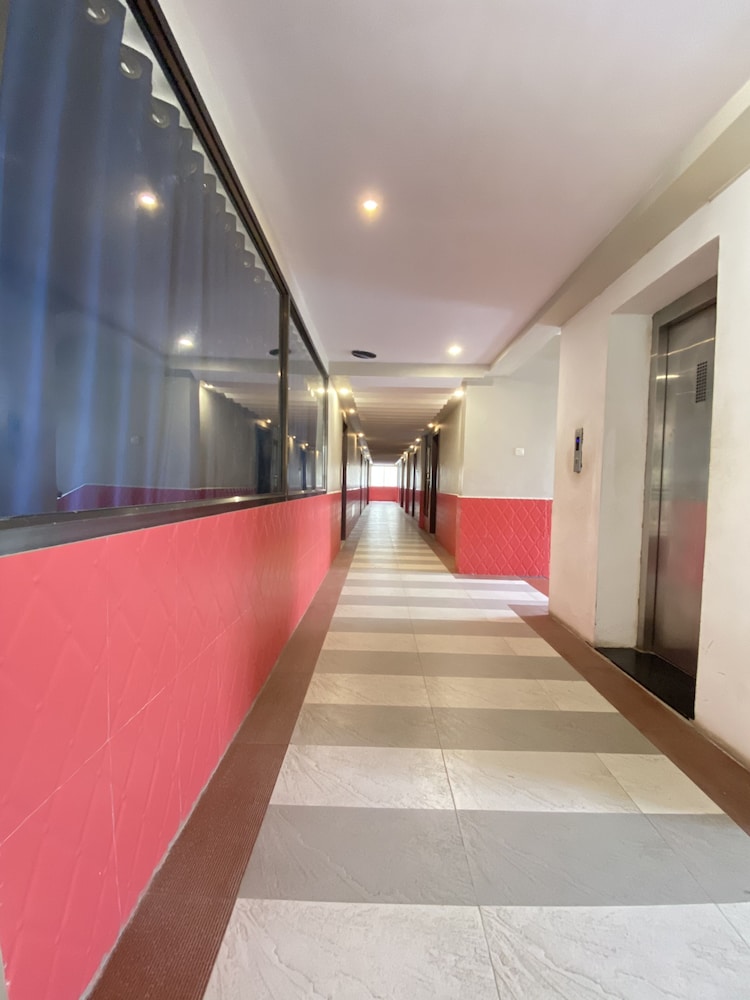 Hotel Gomti 4/40