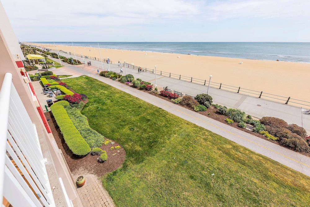 Hampton Inn Virginia Beach-Oceanfront North 41/75