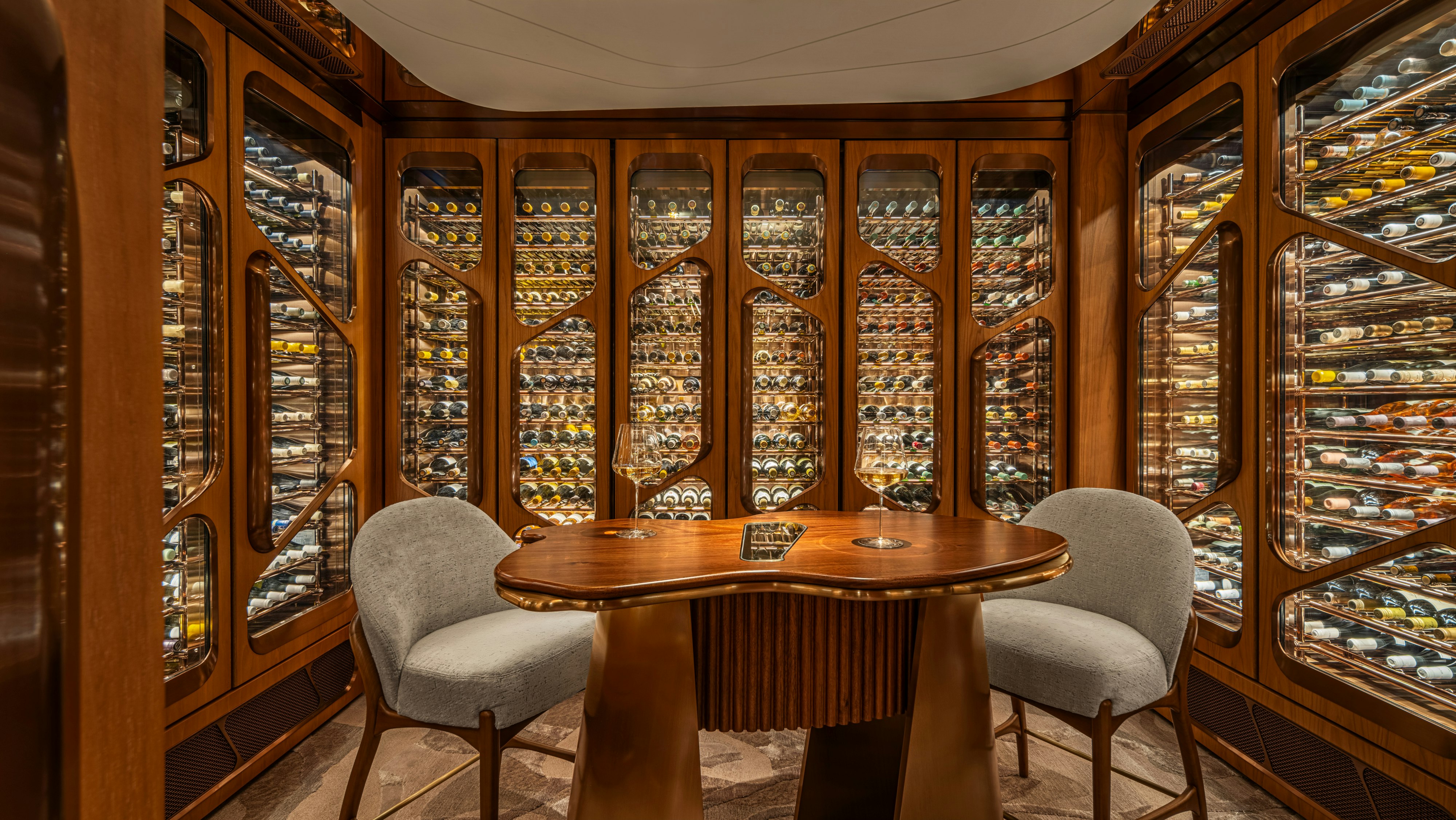 Mandarin Oriental The Landmark, Hong Kong 32/75
