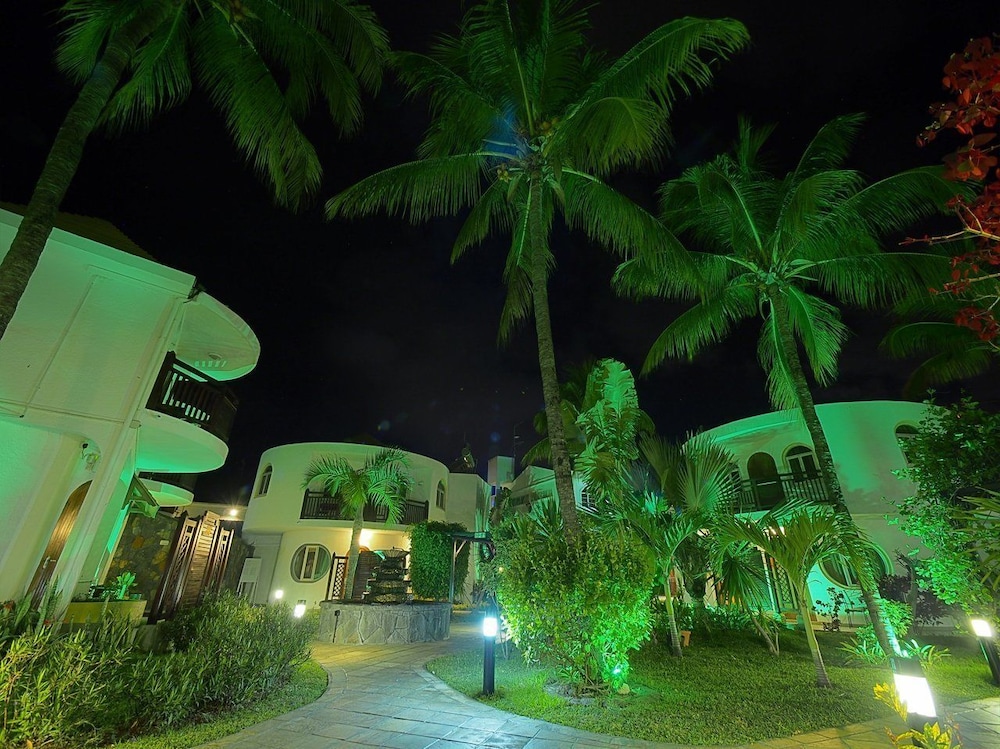 Gold Beach Resort 24/35