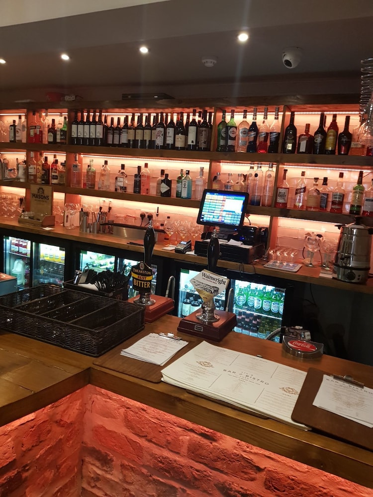 Lils Bar And Bistro 6/36