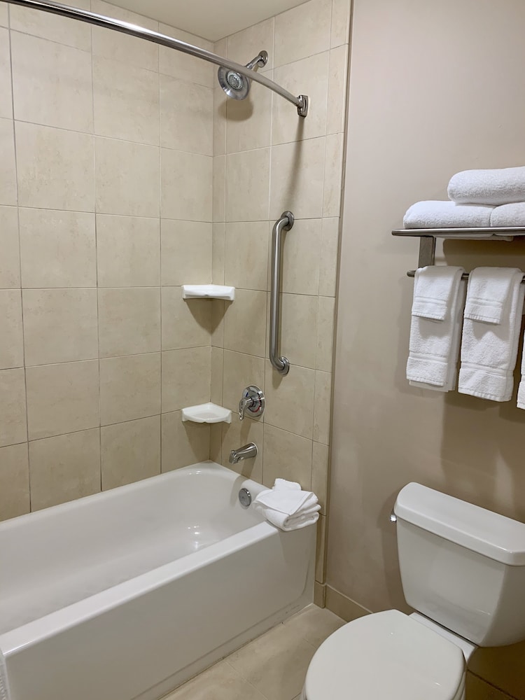 Holiday Inn Express Hotel & Suites North Sequim 20/77