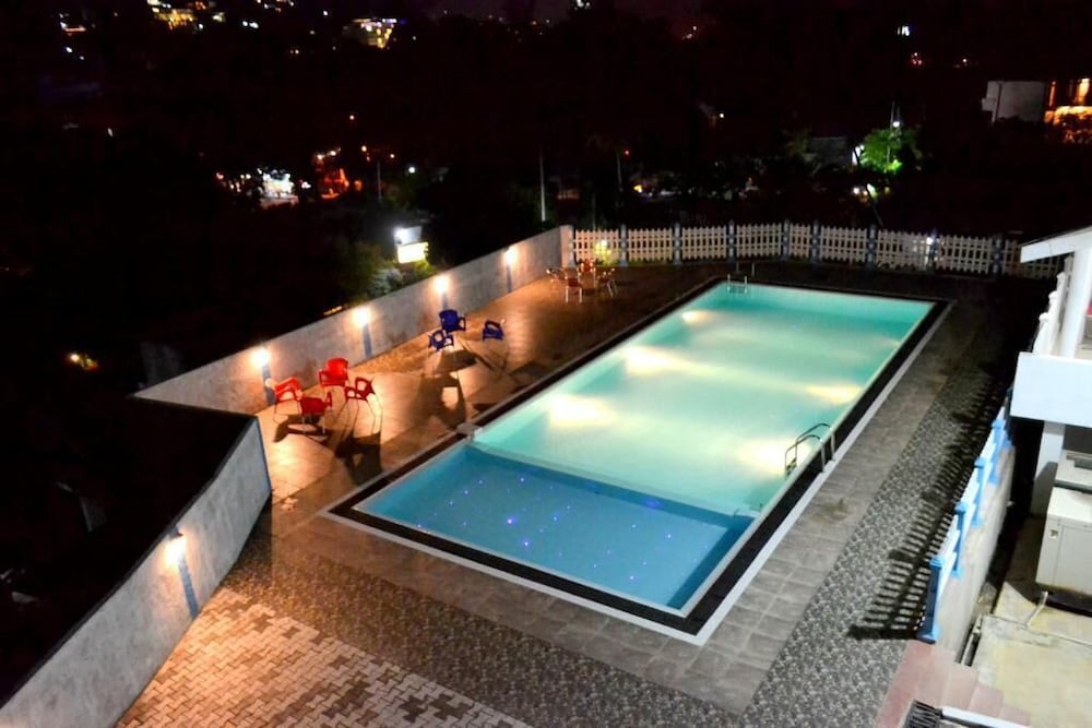Capital Regency Hotel 24/44