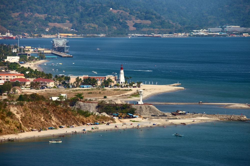 The Lighthouse Marina Resort 27/41