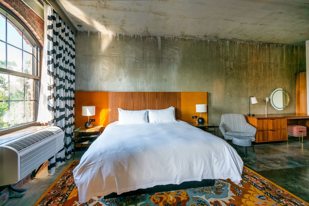 The LOOM Hotel, Tapestry Collection by Hilton 11/68