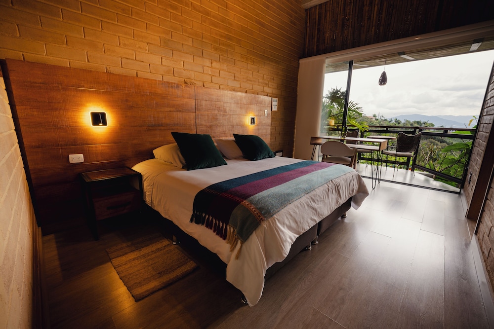 Cannua Lodge 10/50