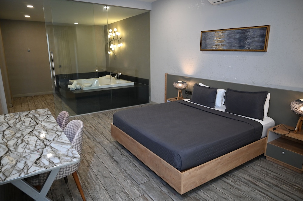 Agora Suites 22/67