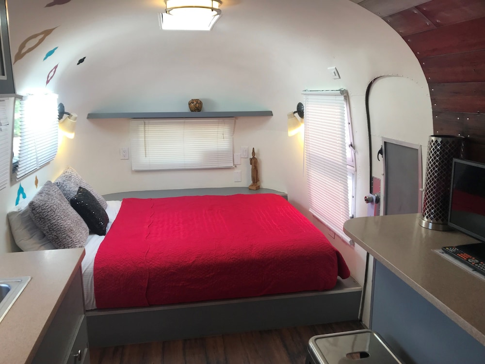 Palm Canyon Hotel and RV Resort 25/73