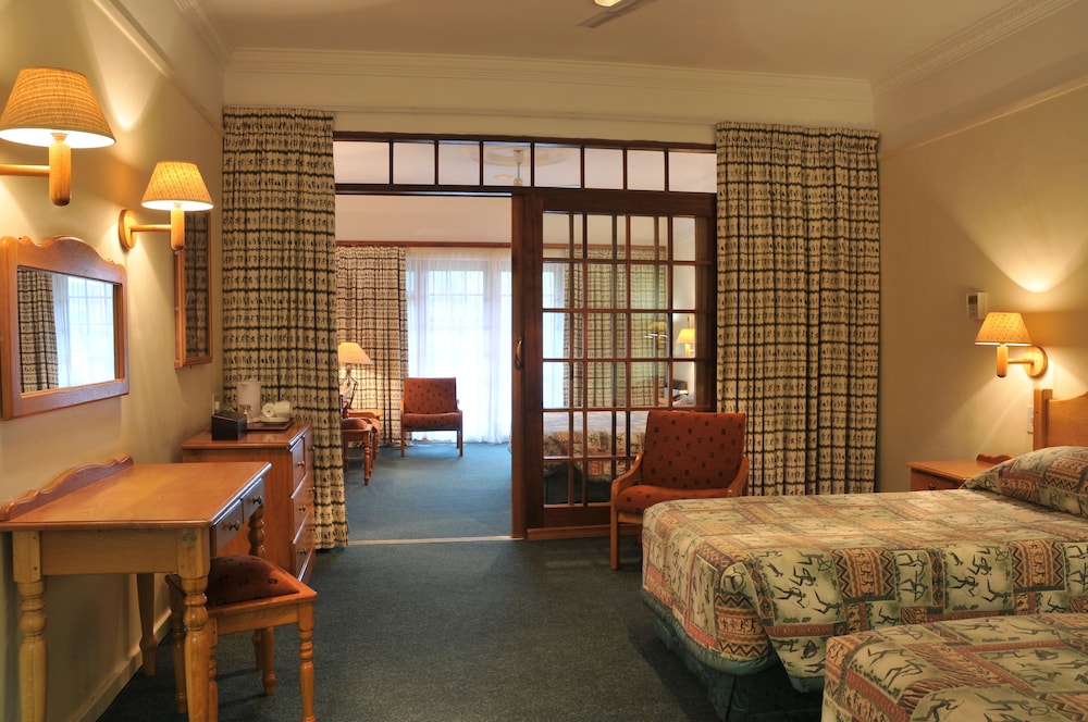 Cathedral Peak Hotel 20/73