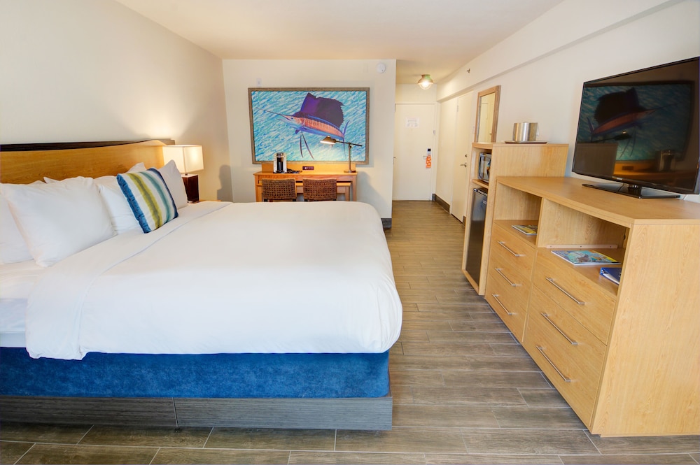 Room, Queen Bed, No Balcony, Accessible
