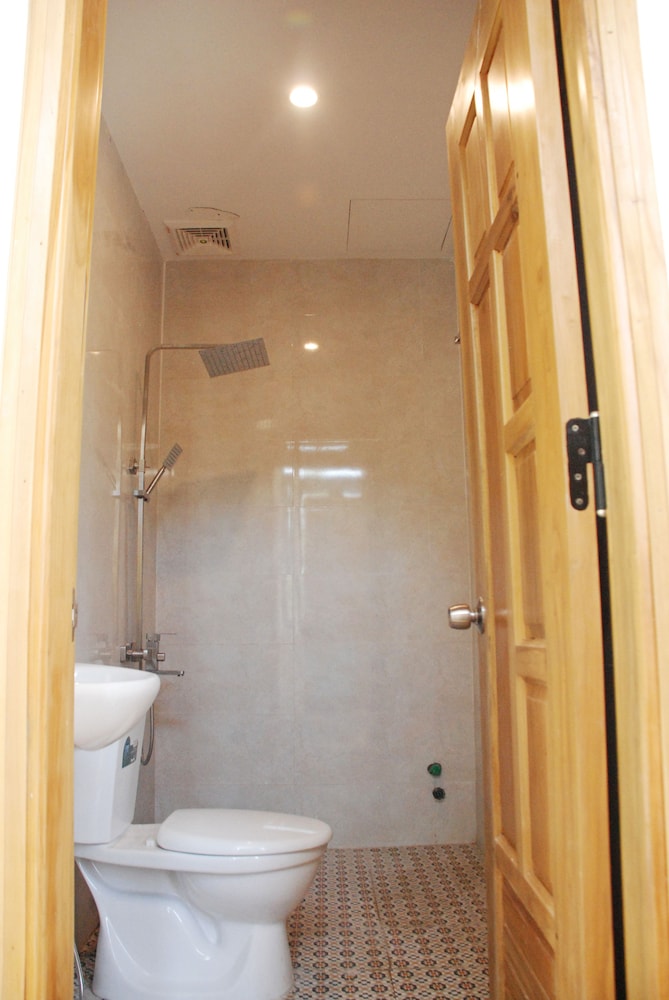 Bac Nam Hotel 40/42